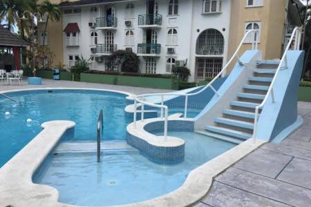 Rairoyale At Sand Castles Ocho Rios Buitenkant foto