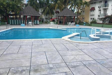Rairoyale At Sand Castles Ocho Rios Buitenkant foto
